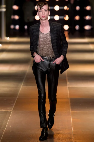 Look 9